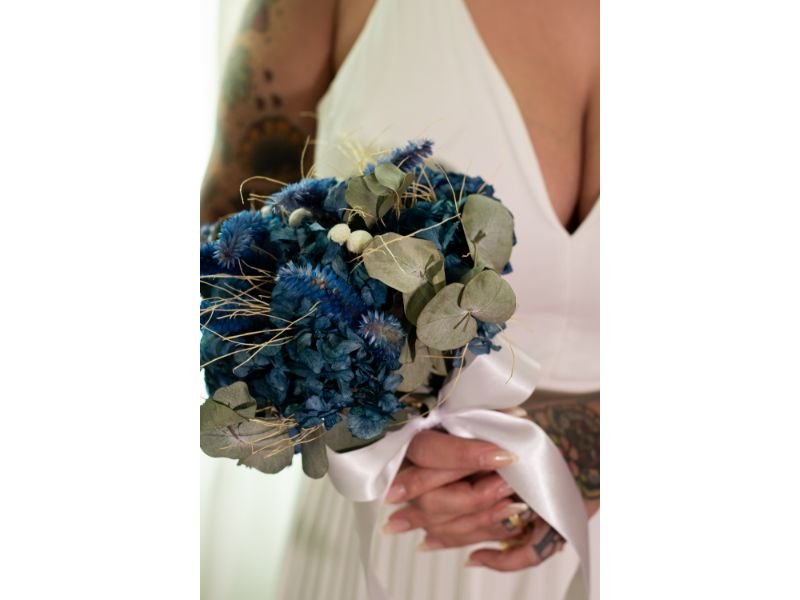 Finest Navy Wedding Flowers For Your Special Day